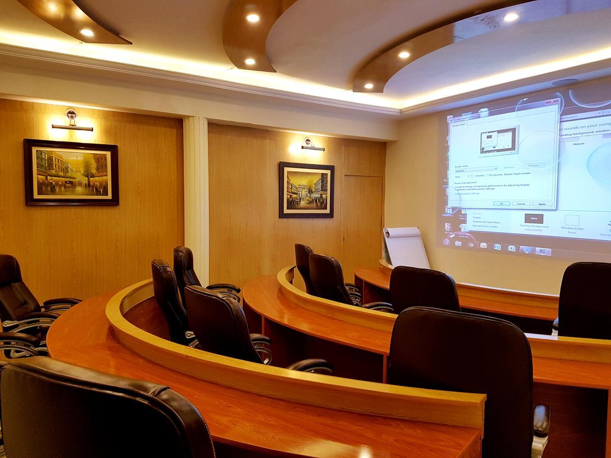 Hotel Grand Enclave Lahaur Zewnętrze zdjęcie