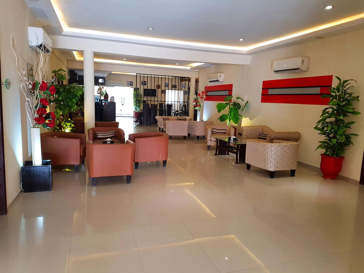 Hotel Grand Enclave Lahaur Zewnętrze zdjęcie