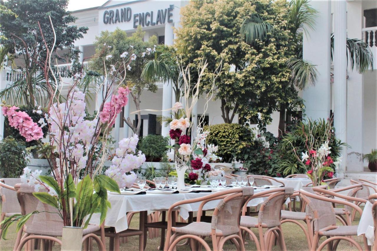 Hotel Grand Enclave Lahaur Zewnętrze zdjęcie