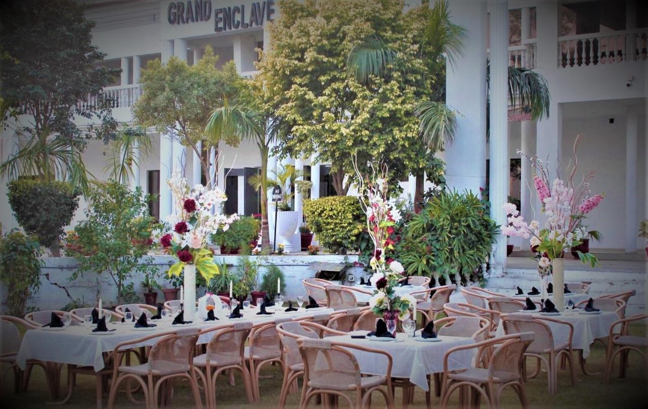 Hotel Grand Enclave Lahaur Zewnętrze zdjęcie