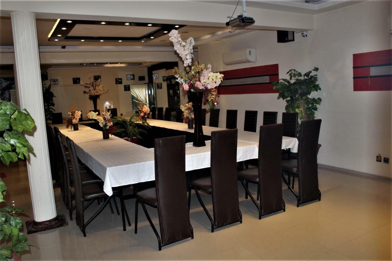 Hotel Grand Enclave Lahaur Zewnętrze zdjęcie